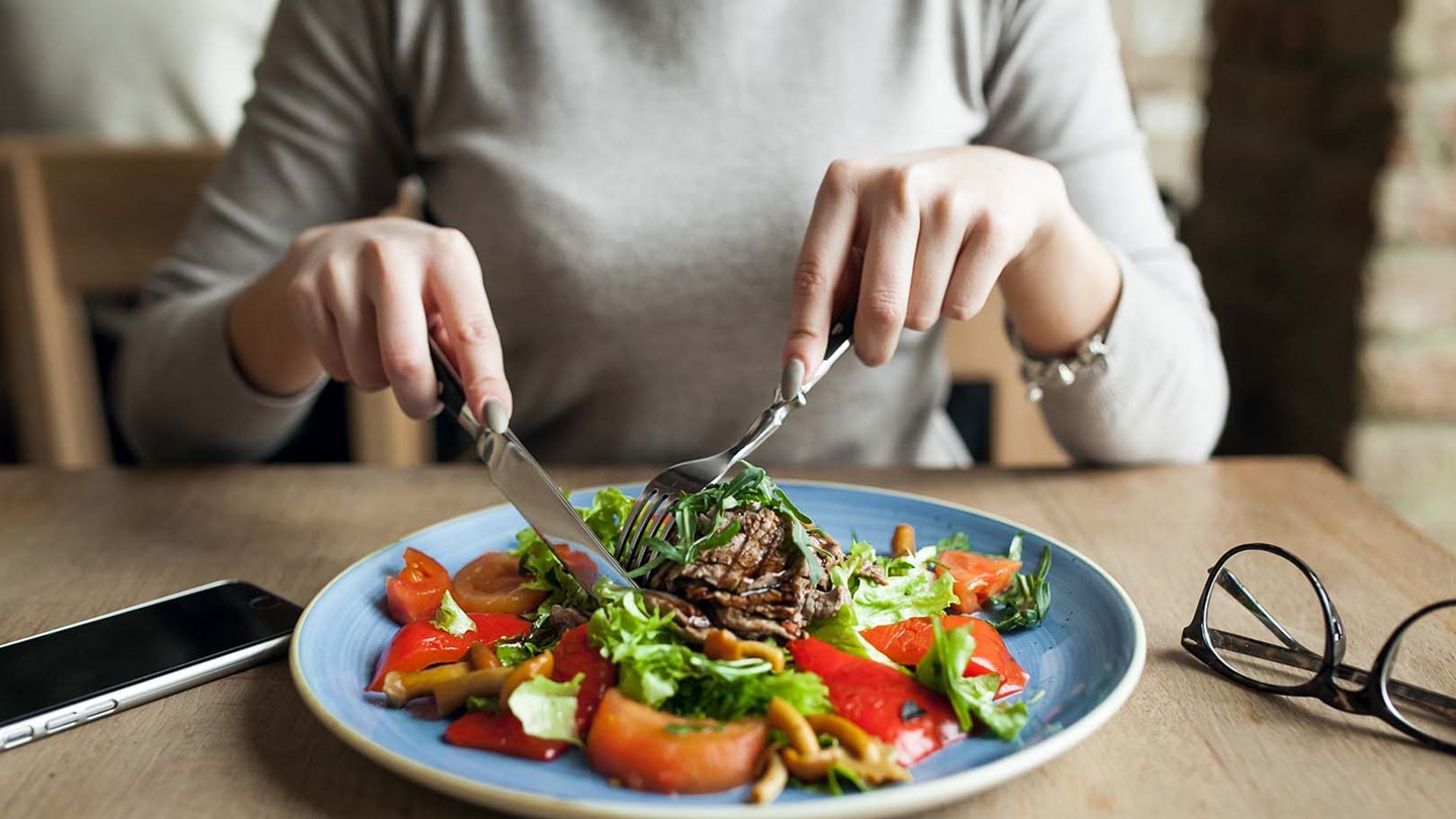 Tips dan Cara Menerapkan Pola Makan Teratur yang Efektif