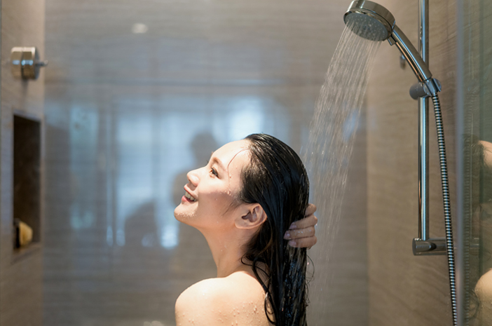 Fakta Dan Mitos Mandi Malam