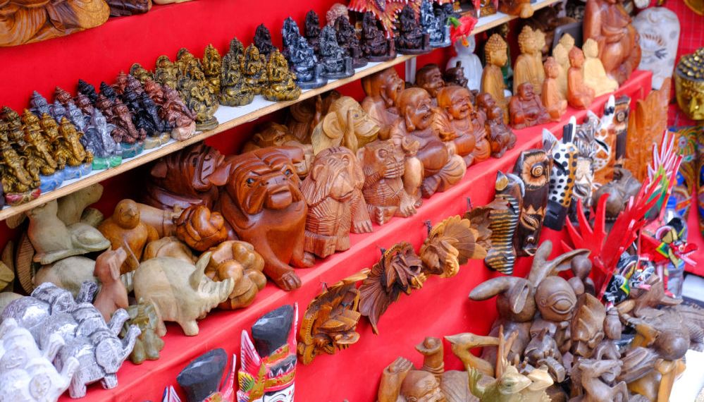 Tips-Trik Berbelanja Oleh-Oleh atau Souvenirs saat Liburan